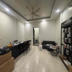 MẶT BẰNG KINH DOANH 35m2 phố Đặng Tiến Đông, ngay gần hồ Hoàng Cầu