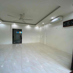 MẶT BẰNG KINH DOANH 35m2 phố Đặng Tiến Đông, ngay gần hồ Hoàng Cầu