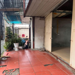 Cho thuê  nhà 50m2 + 20m2 gác xép, tại Bằng B, ô tô đỗ cửa, 5 triệu .