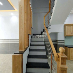 👉 Cho Thuê Nhà MT Bàu Cát 1_4x19m, Trệt 3 Lầu, Có Máy Lạnh.