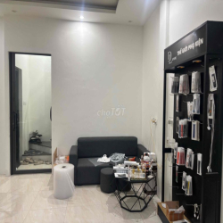 MẶT BẰNG KINH DOANH 35m2 phố Đặng Tiến Đông, ngay gần hồ Hoàng Cầu