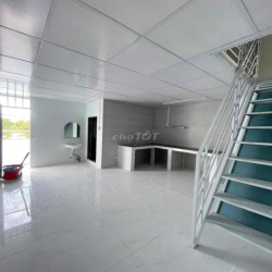 Cho thuê nhà nguyên căn 3phòng lộ đậu được ô tô kế ĐH FPT