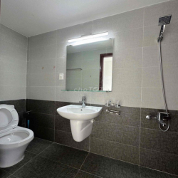 CHÍNH CHỦ CẦN CHO THUÊ CĂN 2PN 75m2 Luxury Ngay cầu Công Lý