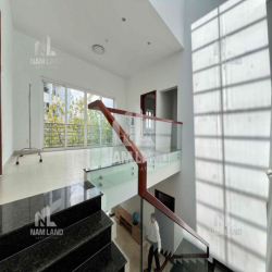 Biệt thự gần Cầu sài gòn - Sân vườn mini 2 lầu 4 Phòng