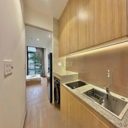 Cho thuê căn hộ tách bếp Quận 3 Phạm Ngọc Thạch gần hồ con Rùa