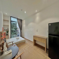 Cho thuê căn hộ tách bếp Quận 3 Phạm Ngọc Thạch gần hồ con Rùa