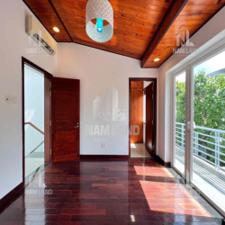 Biệt thự gần Cầu sài gòn - Sân vườn mini 2 lầu 4 Phòng