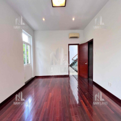 Biệt thự gần Cầu sài gòn - Sân vườn mini 2 lầu 4 Phòng