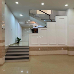 NHÀ 3 TẦNG HẺM XE HƠI MỚI LUNG LINH