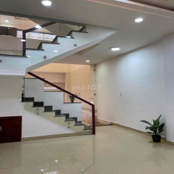 NHÀ 3 TẦNG HẺM XE HƠI MỚI LUNG LINH