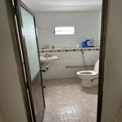 Cho thuê căn tập thể 2 tầng 3 ngủ Lý Nam Đế, Hoàn Kiếm, đủ đồ