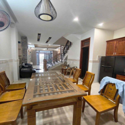 NHÀ ĐẸP FULL NỘI THẤT NGAY CHUNG CƯ CHƯƠNG DƯƠNG HOME 2 LẦU 4PN 5WC
