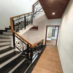 NHÀ ĐẸP FULL NỘI THẤT NGAY CHUNG CƯ CHƯƠNG DƯƠNG HOME 2 LẦU 4PN 5WC