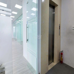 Văn phòng Q3 giá 37 triệu (105m2) mặt tiền Võ Văn Tần