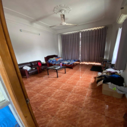 Cho Thuê Nhà 3 Tầng 1 Trệt đường Lê Hoàng Phái - Giá rẻ