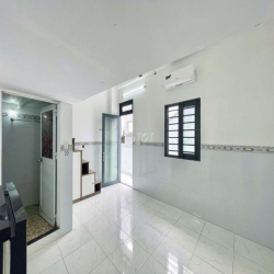 CHDV mới tinh, ngay sân bay, bạch đằng, p2, tân bình, 25m2, 4,5tr