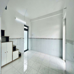 CHDV mới tinh, ngay sân bay, bạch đằng, p2, tân bình, 25m2, 4,5tr