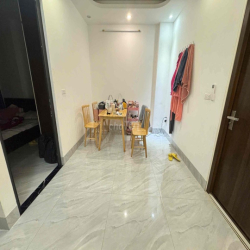 NHƯỢNG LẠI PHÒNG CHO THUÊ