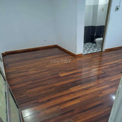 nhà thuê p14 , 8 triêu ,3 phòng 