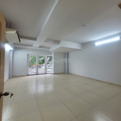 Cho thuê nhà mặt tiền Liên Phường 100-150m2 gần Đỗ Xuân Hợp