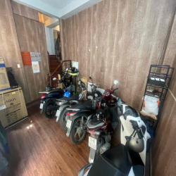 nhà 3 PHÒNG NGỦ 7x4 nguyễn văn trỗi. hẻm xe hơi