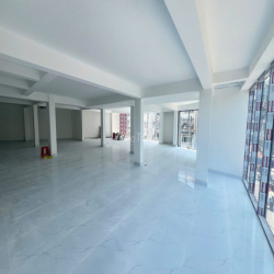 Cho thuê VP 205m2 Hoàng Sa view kính panorama cơ sở vật chất mới