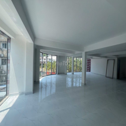 Cho thuê VP 205m2 Hoàng Sa view kính panorama cơ sở vật chất mới