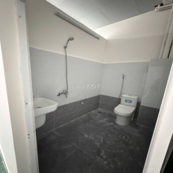 Cho thuê nhà mới xây mặt tiền Lê Thị Hồng Gấm