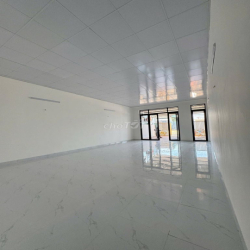 Cho thuê nhà mới xây mặt tiền Lê Thị Hồng Gấm