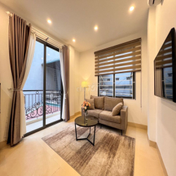 CHO THUÊ CĂN HỘ 1N1K FULL NỘI THẤT BAN CÔNG NGAY NGÕ 290 KIM MÃ 