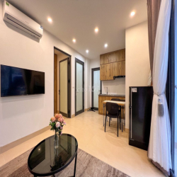 CHO THUÊ CĂN HỘ 1N1K FULL NỘI THẤT BAN CÔNG NGAY NGÕ 290 KIM MÃ 