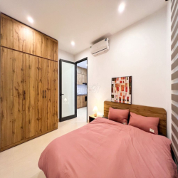 CHO THUÊ CĂN HỘ 1N1K FULL NỘI THẤT BAN CÔNG NGAY NGÕ 290 KIM MÃ 