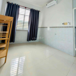 Cho thuê nhà trệt lầu 6x11m 2phòng sẵn 2máy lạnh hẻm Hoàng Văn Thụ