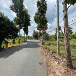 cho thuê dài hạn đất 2 mặt tiền dứoi chân cầu trầu hôi