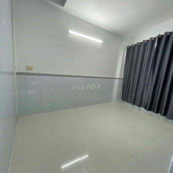 Cho thuê nhà trệt lầu 6x11m 2phòng sẵn 2máy lạnh hẻm Hoàng Văn Thụ