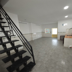 Cho thuê Trệt Có Lầu-điện 3 pha & Năng Lượng Mặt Trời-Làm Xưởng/Kho/Ở