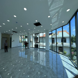 TOÀ NHÀ 2 MẶT TIỀN MỚI XÂY NGUYỄN GIA TRÍ Q.BÌNH THẠNH TP. HỒ CHÍ MINH