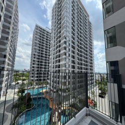 Cho thuê CH 1PN rèm giá 5tr, có máy lạnh giá 5.5tr C/c MT Eastmark, LT