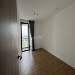 Cho thuê CH 1PN rèm giá 5tr, có máy lạnh giá 5.5tr C/c MT Eastmark, LT
