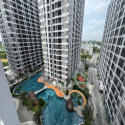 Cho thuê CH 1PN rèm giá 5tr, có máy lạnh giá 5.5tr C/c MT Eastmark, LT