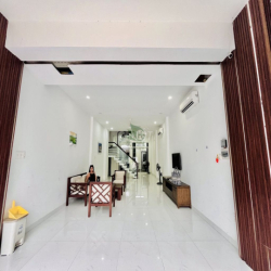 NHÀ  7 PHÒNG NGỦ KHU VỰC HÀ QUANG 2 GIÁ 28 TRIỆU/THÁNG
