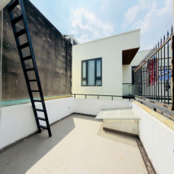 Nhà phố 2 lầu 1/ sát MT, 4x16m, 3PN 4WC, đường xe tải, Lê Đức Thọ