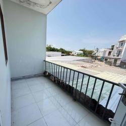 Nhà lầu mới 2 phòng KDC Hưng Phú 2 ( cty 8)