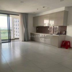 Cho thuê căn 100m2(3pn + 3wc) Ngay long trường Q9 .Có thể vao ở liền