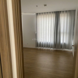 Cho thuê căn 100m2(3pn + 3wc) Ngay long trường Q9 .Có thể vao ở liền