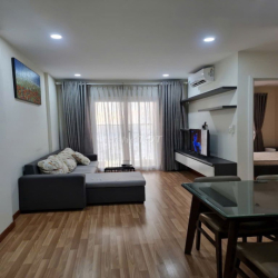 Cho thuê căn góc 2PN, 2WC, View Quận 1, nội thất cao cấp