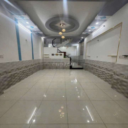 nhà 2 lầu 4 phòng.gần trường học Kim Đồng.
