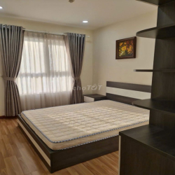 Cho thuê căn góc 2PN, 2WC, View Quận 1, nội thất cao cấp