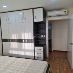 Cho thuê căn góc 2PN, 2WC, View Quận 1, nội thất cao cấp