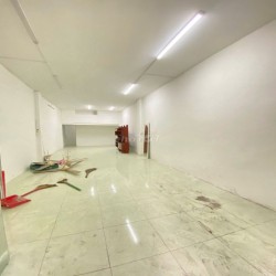 CHO THUÊ NHÀ MT ĐƯỜNG LÊ LAI QUẬN 1, DT 4.2x18M, TRỆT 1 LẦU, GIÁ 50TR